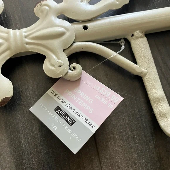 Decorative Wall Hooks - Picture 4 of 5